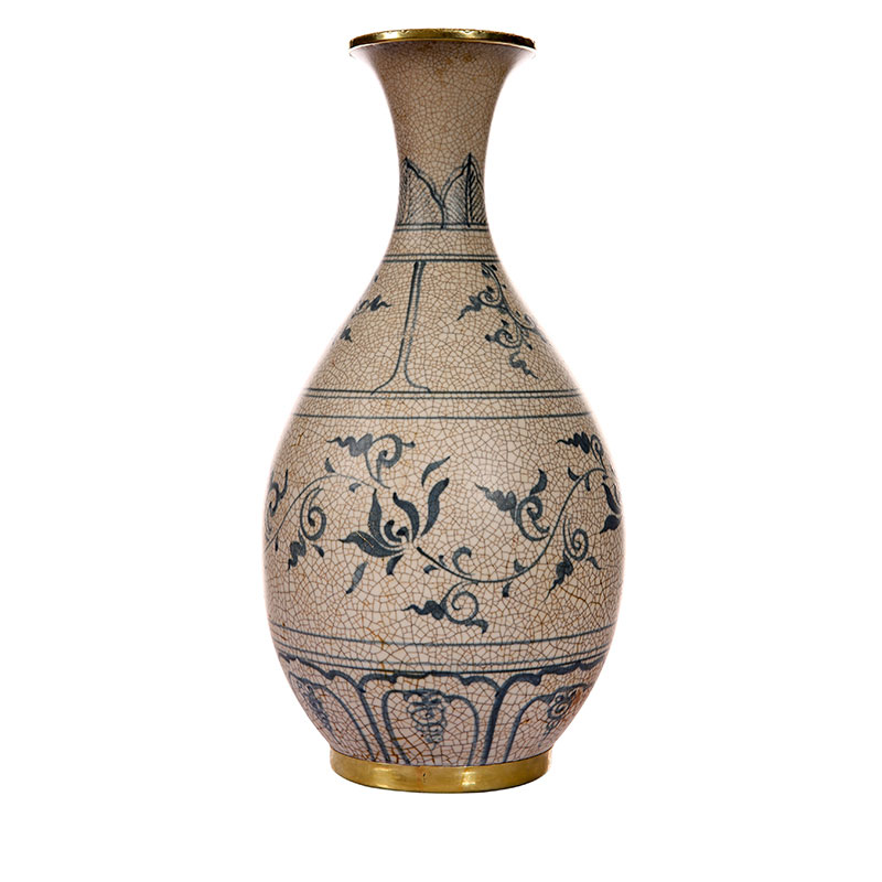 Tỳ bà cổ TK 14 - 15 vẽ hoa dây