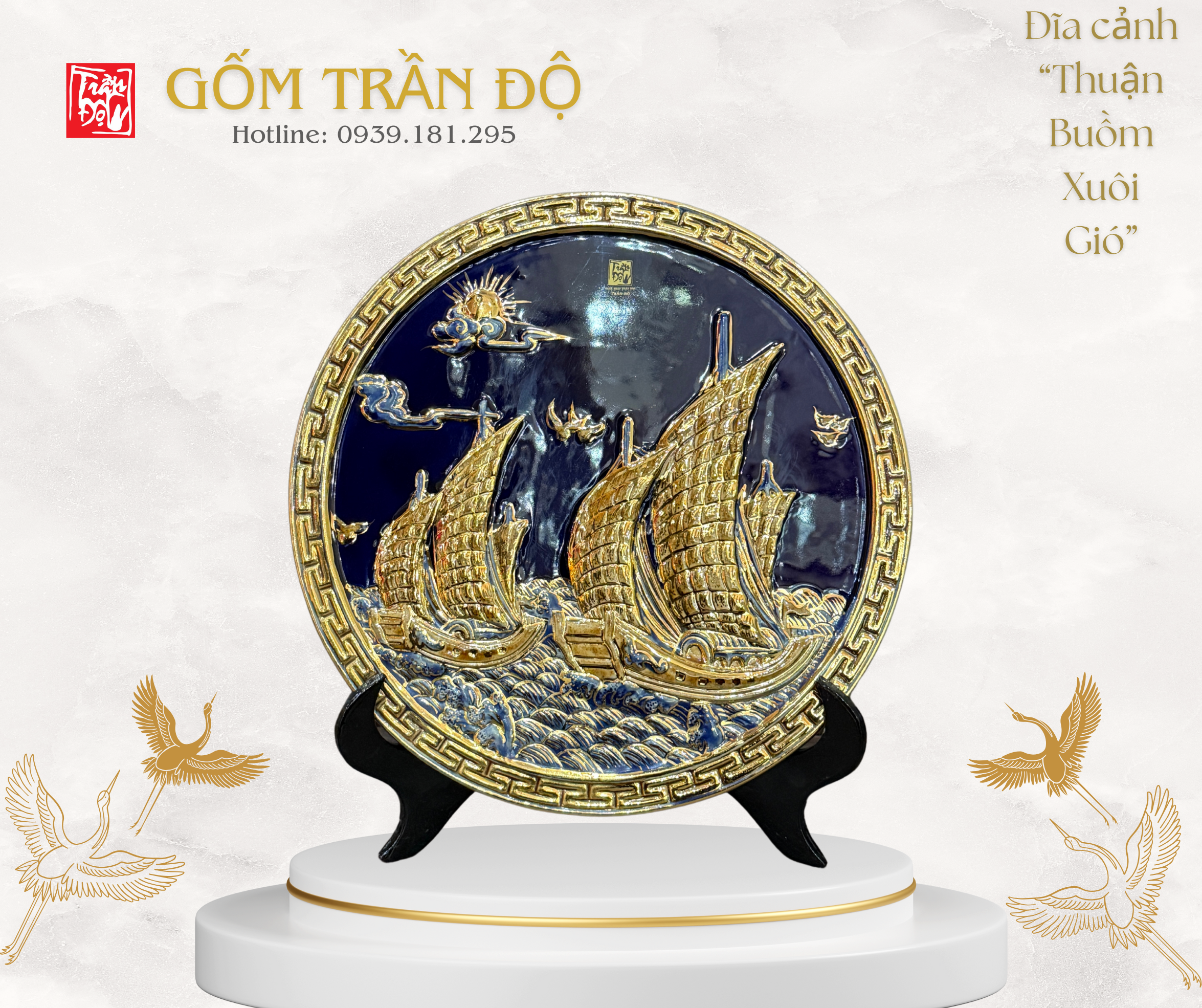 Đĩa cảnh "Thuận buồm xuôi gió" Men Thúy lam vẽ vàng 24k